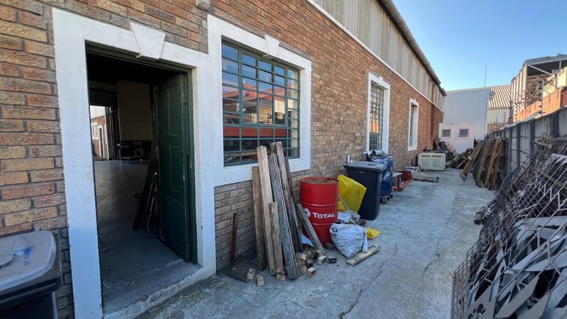 To Let commercial Property for Rent in Montague Gardens Western Cape